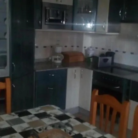 House - 4 Bedrooms - 06431