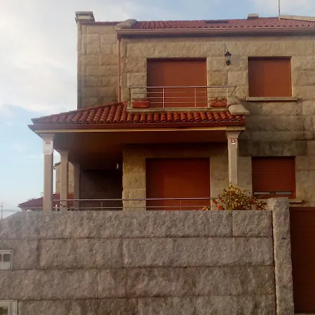 House - 4 Bedrooms - 06431 Sanxenxo